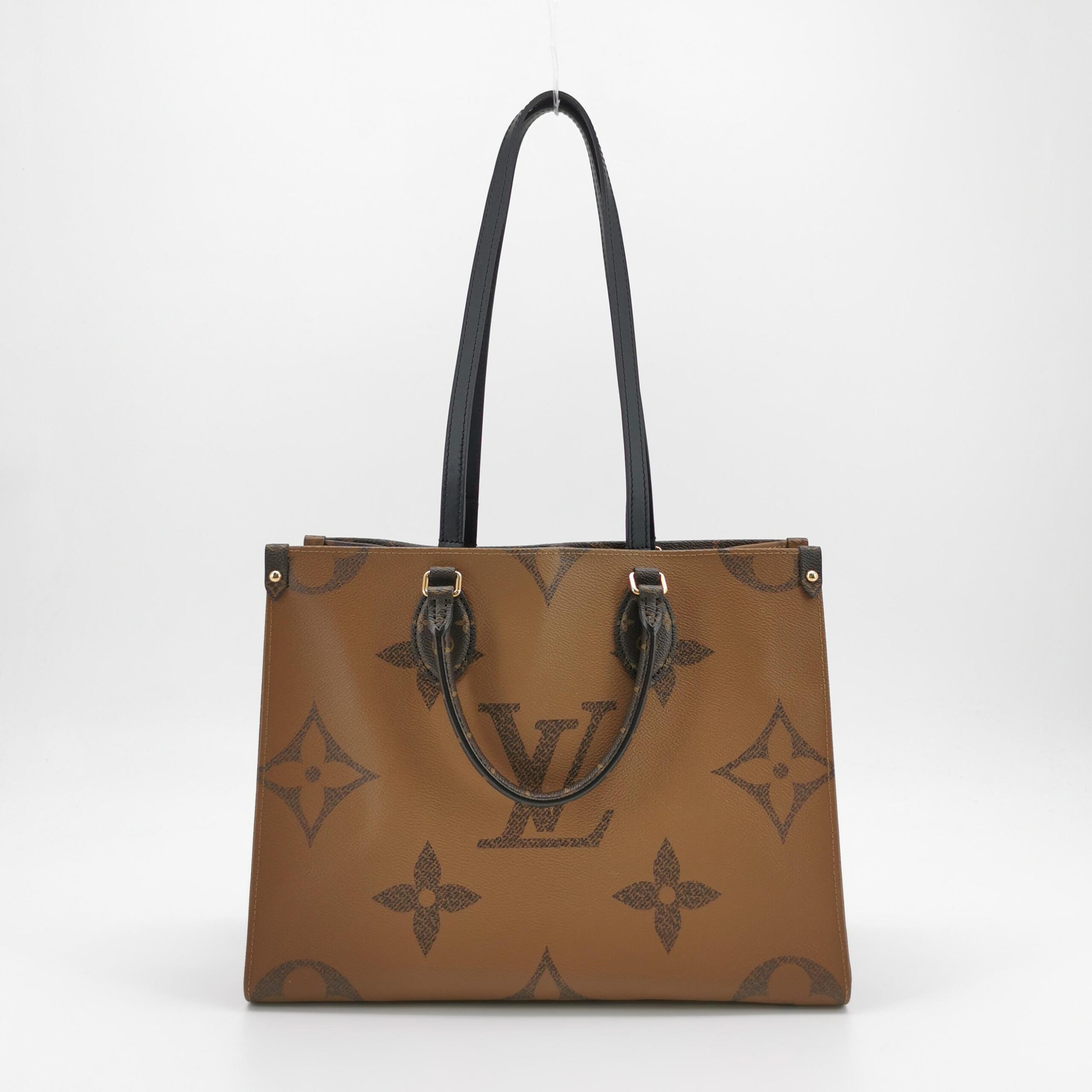 Louis Vuitton OnTheGo MM Monogram Tote Bag view 4
