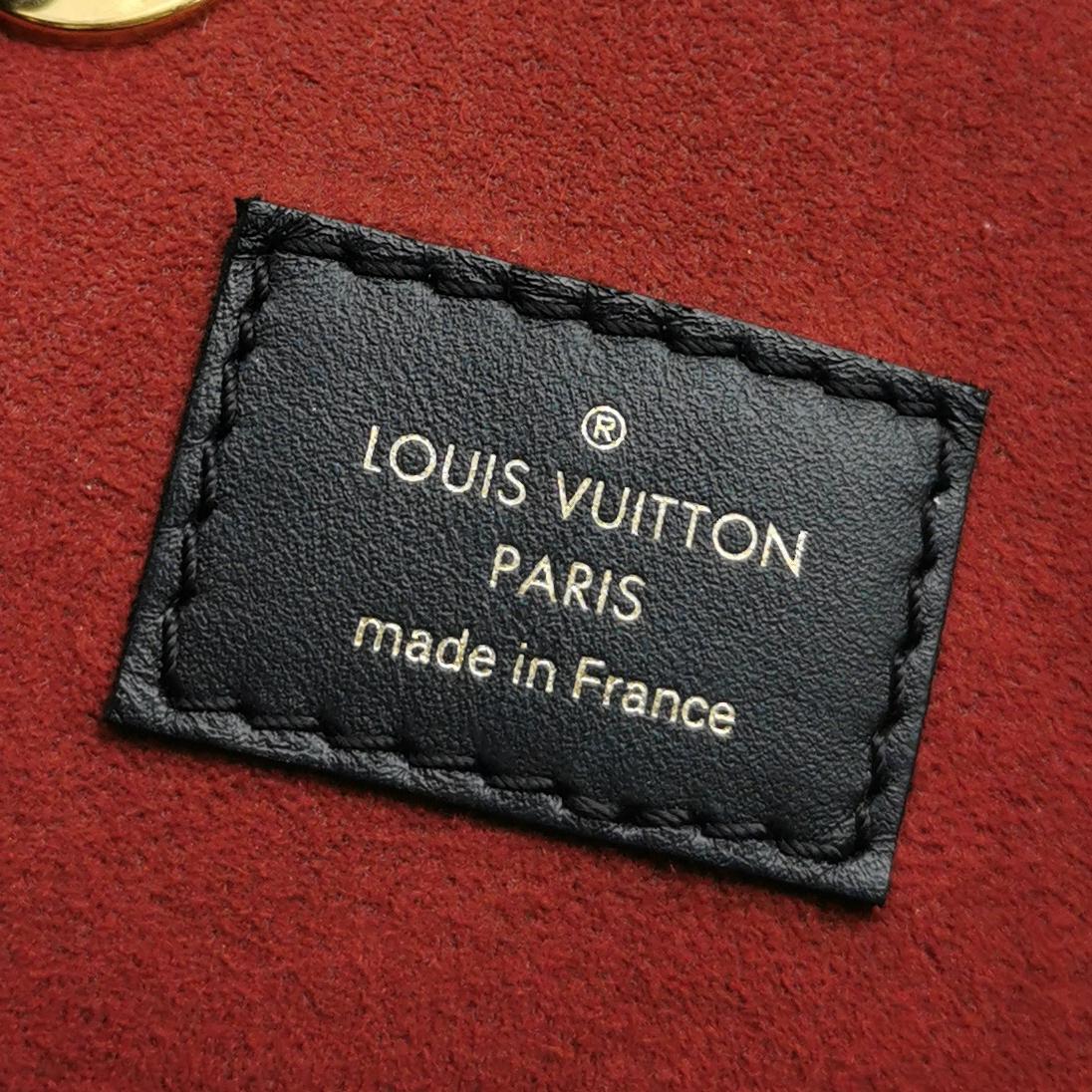 Louis Vuitton NÉONOÉ MM in Black Monogram Empreinte Leather with Matching Giant Monogram Pouch view 4
