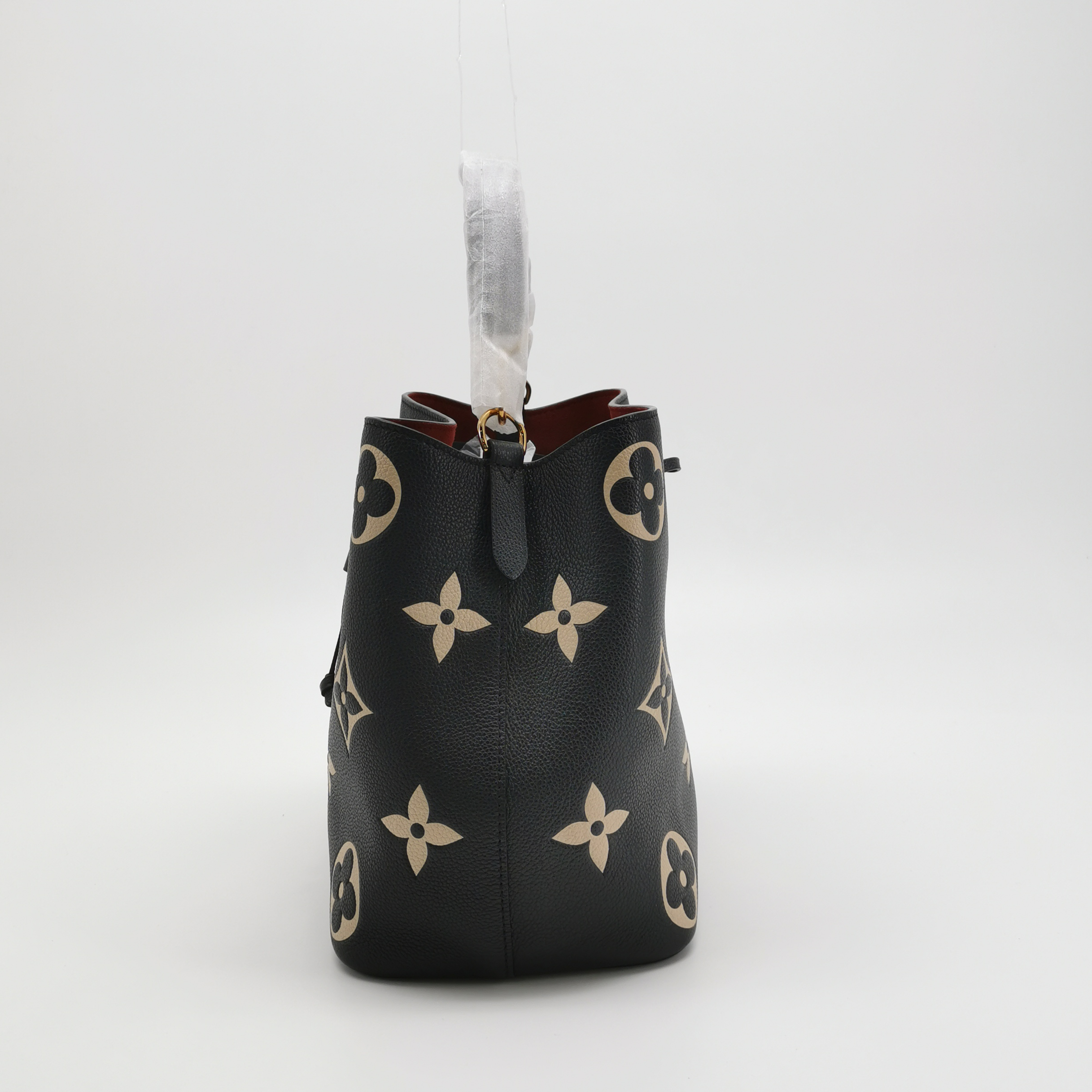 Louis Vuitton NÉONOÉ MM in Black Monogram Empreinte Leather with Matching Giant Monogram Pouch view 7